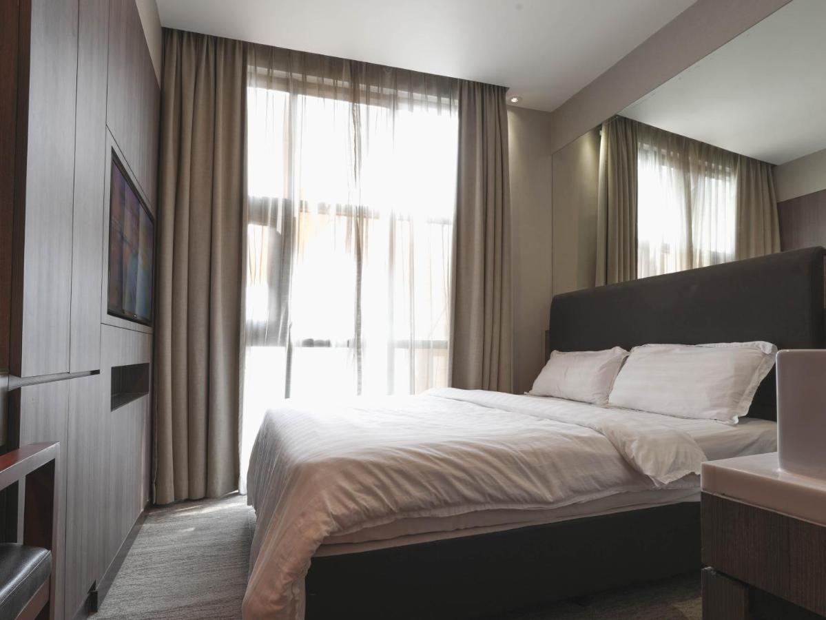 Amrise Hotel Kitchener Сингапур Экстерьер фото
