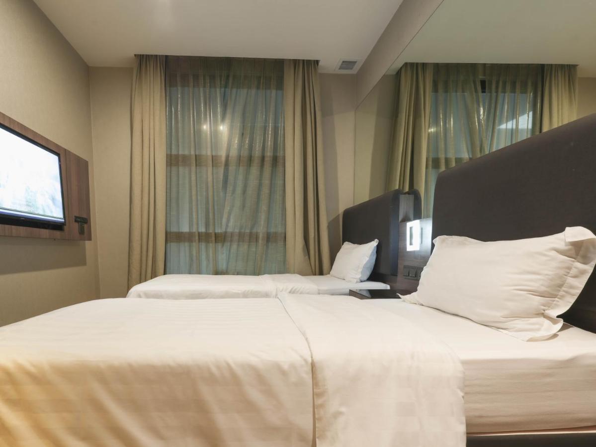 Amrise Hotel Kitchener Сингапур Экстерьер фото
