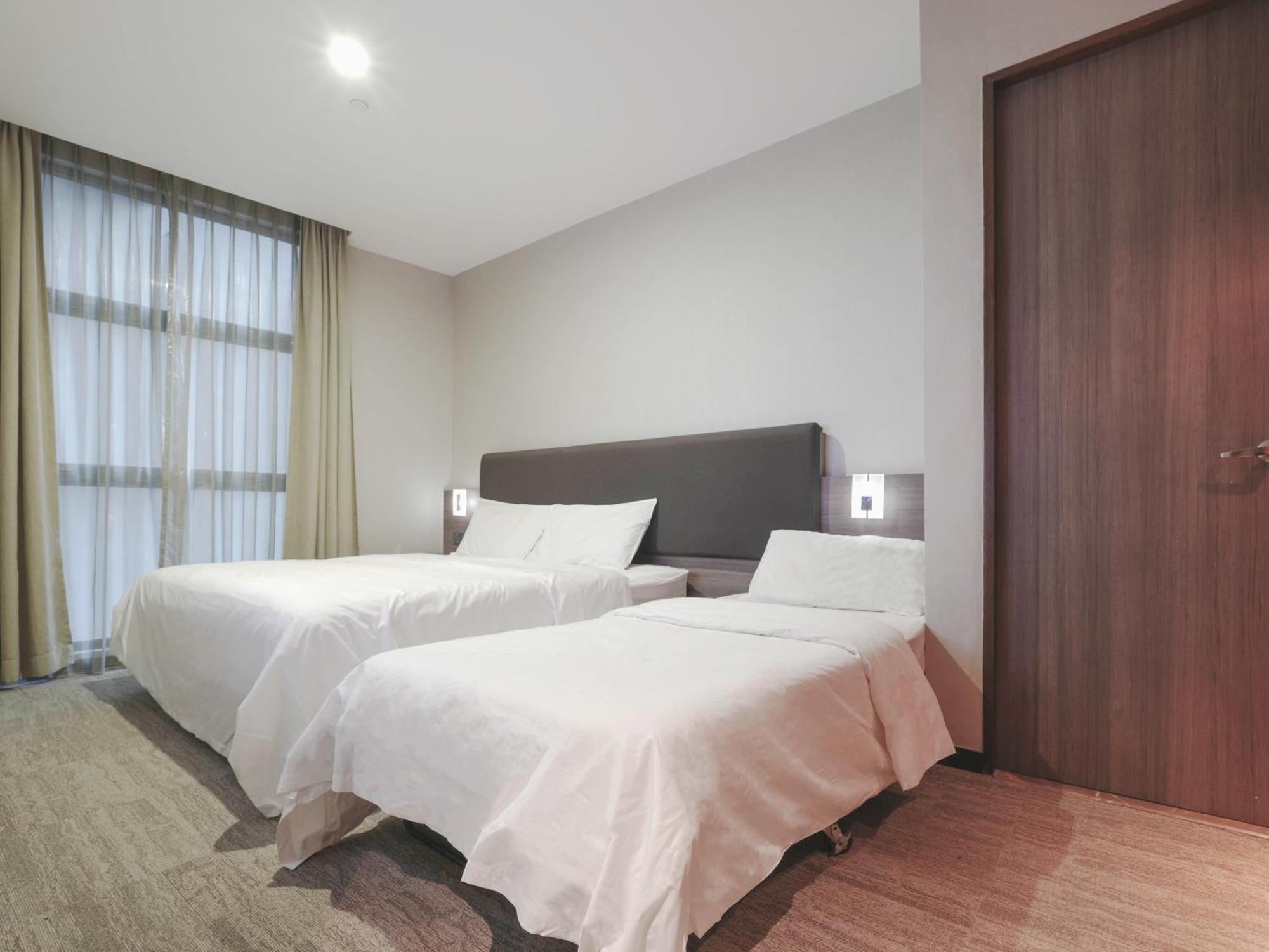 Amrise Hotel Kitchener Сингапур Экстерьер фото